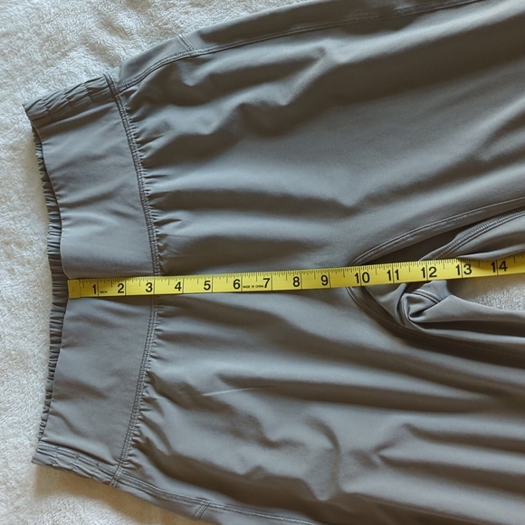 Lululemon Sun Setter Jogger - Size 6 - Iron Grey - full length (28in) - Picture 6 of 6